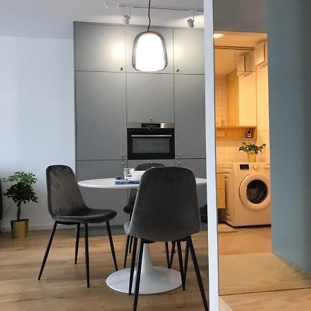 New Modern Urban Apartment Bratislava Exterior foto