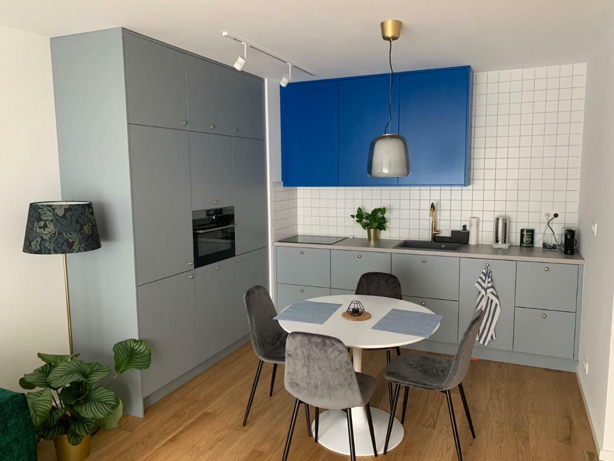 New Modern Urban Apartment Bratislava Exterior foto